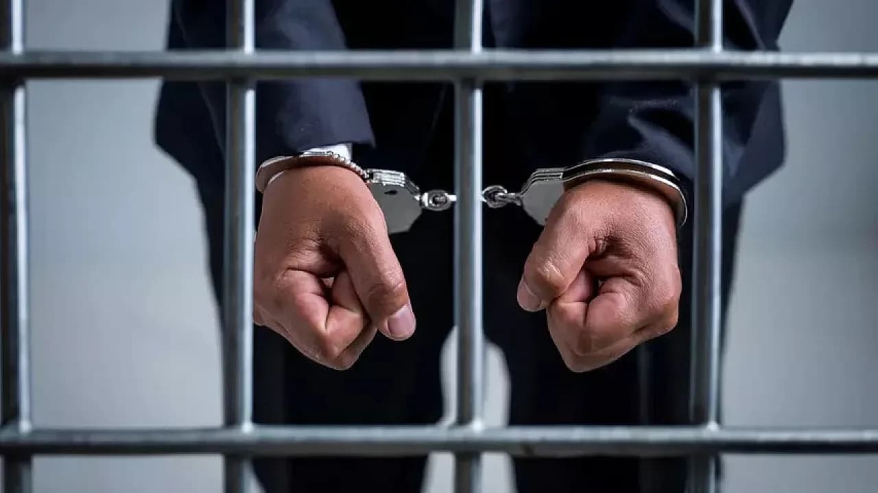 Özel Hayatı İhlal Suçundan 23 Yıl Hapis Cezası Bulunan Firari Hükümlü Yakayı Ele Verdi