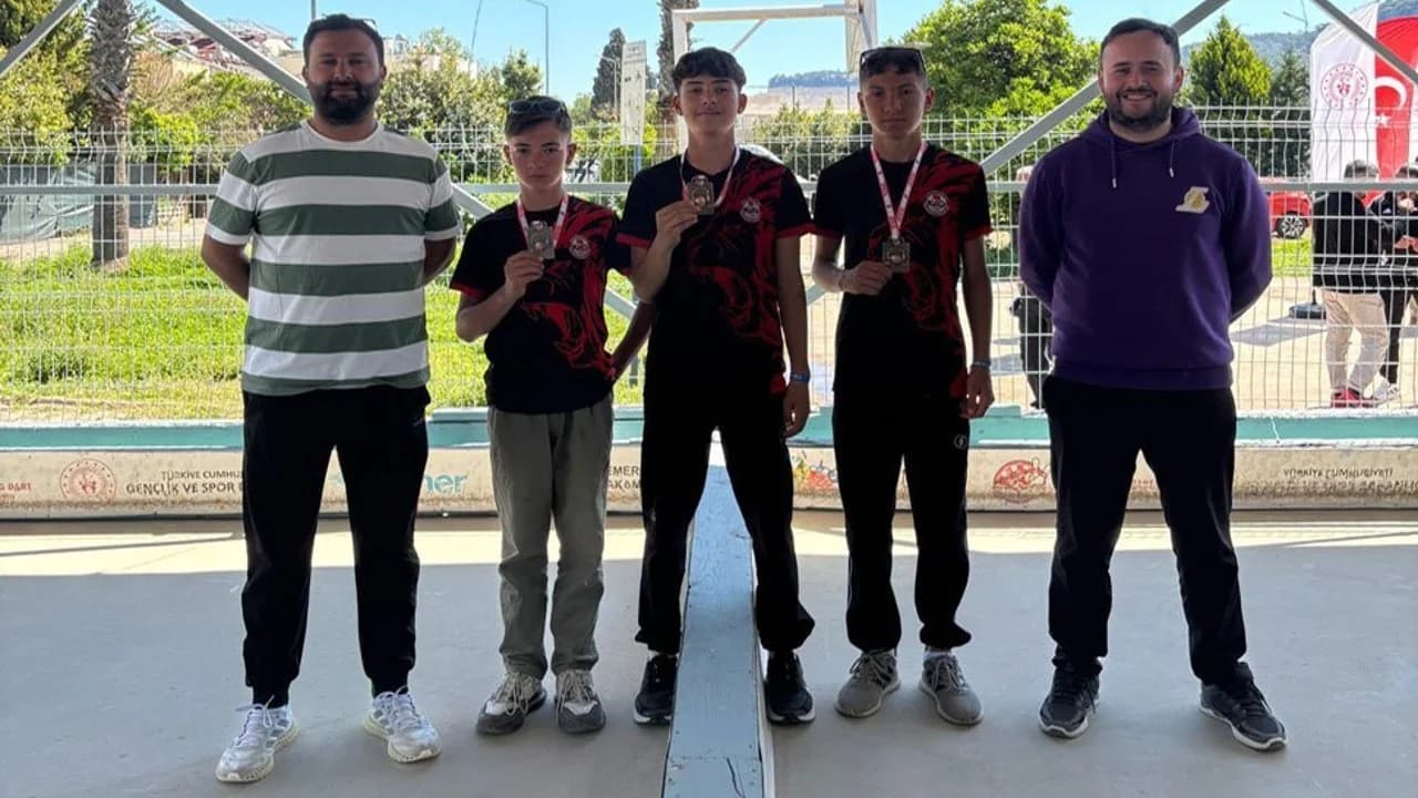 Afyonkarahisarlı Petank Sporcuları Türkiye Şampiyonasından Madalyayla Döndü