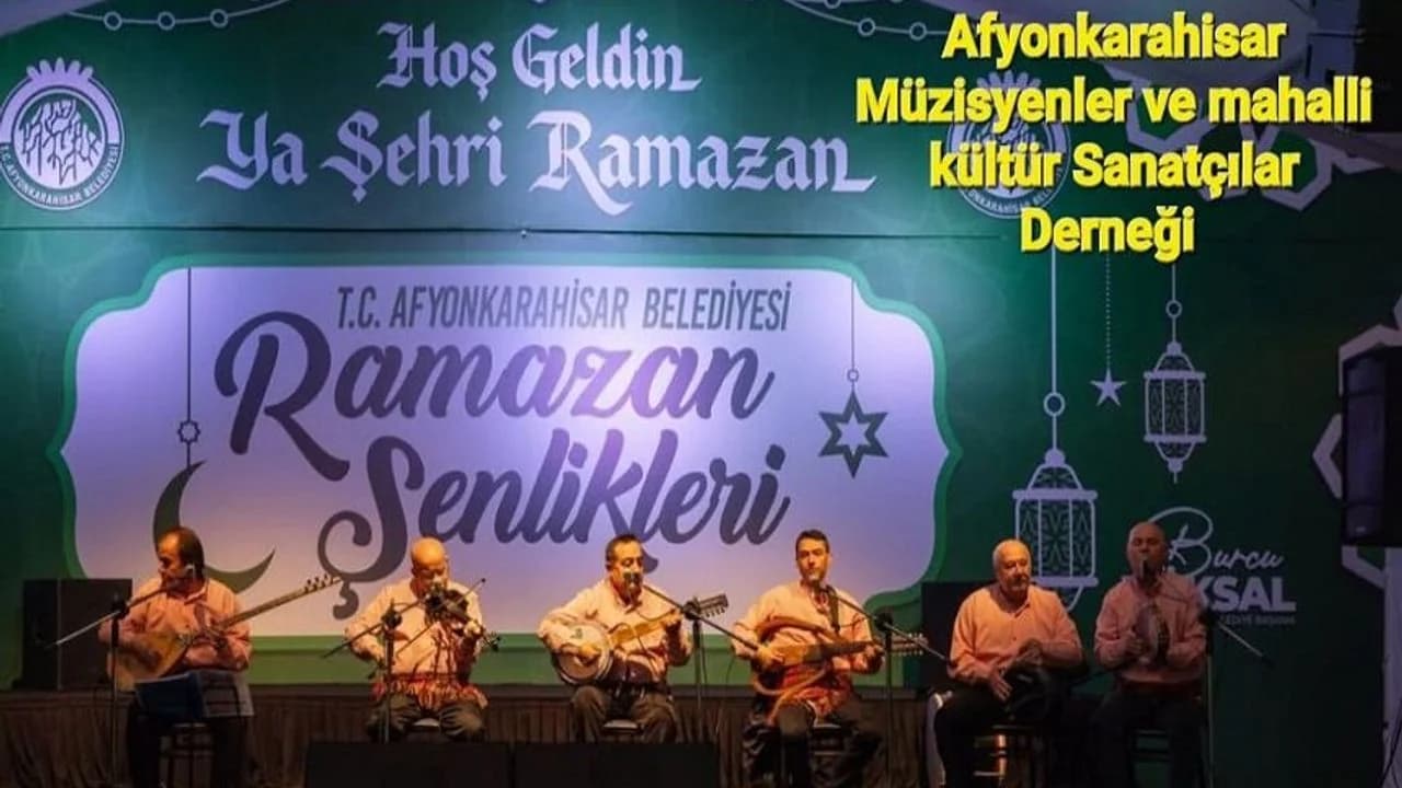 İftar Çadırında Müzik Ziyafeti: Afyonkarahisar'ın Yerel Sesleri Ramazan Akşamlarına Renk Kattı