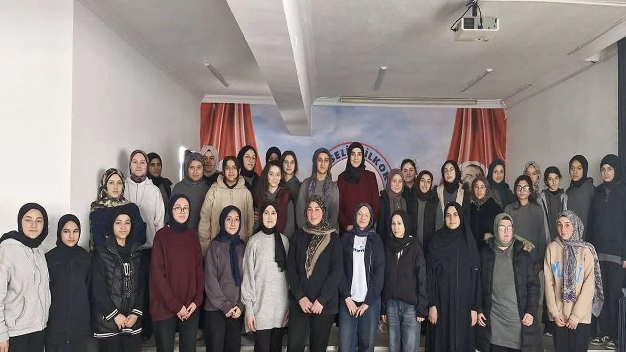 Afyonlu Öğrencilere Ramazan’ın Manevi İklimi Anlatıldı