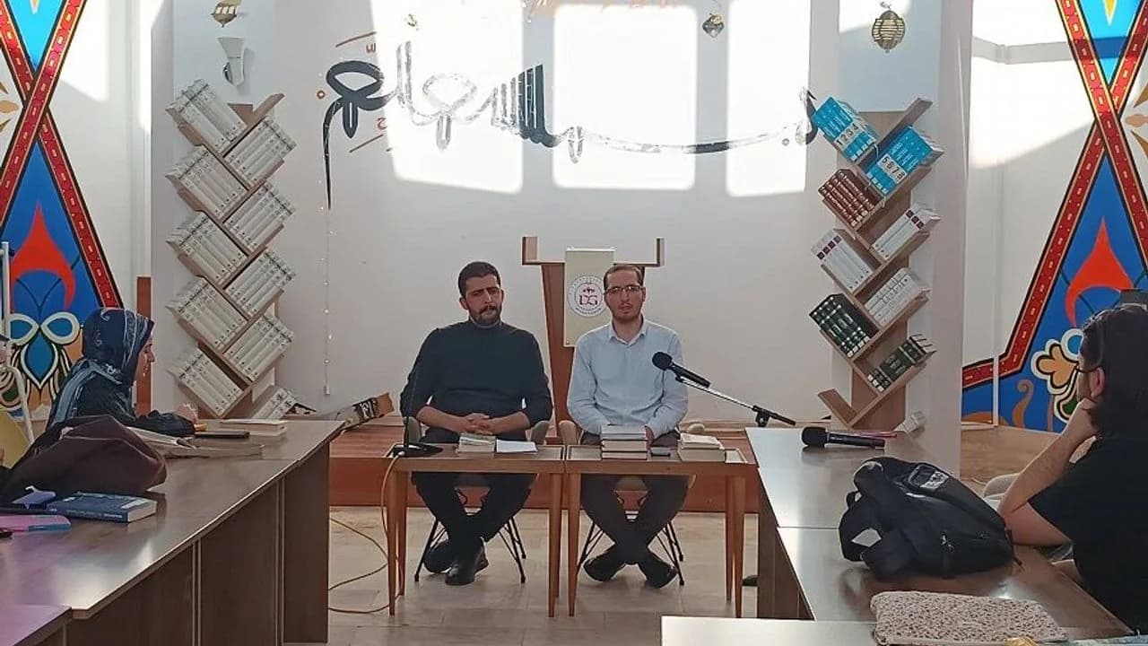 Afyonlu Gençler İrfan Sofrasında Buluştu: "6 Kitap 6 Konu" ile Manevi Yolculuk