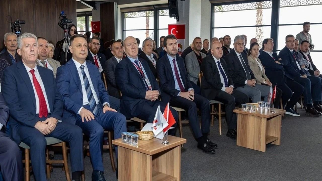 Türkiye Gazeteciler Konfederasyonu'ndan Kocaeli'de 'Meslek Yasası' Çağrısı