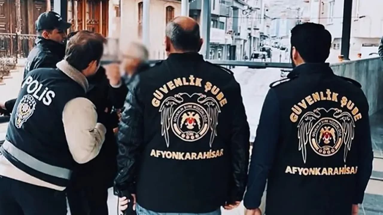Afyonkarahisar Güvenlik Şube'den 2025 Bilançosu: 402 Kişiye 'Sanal Devriye' İşlemi