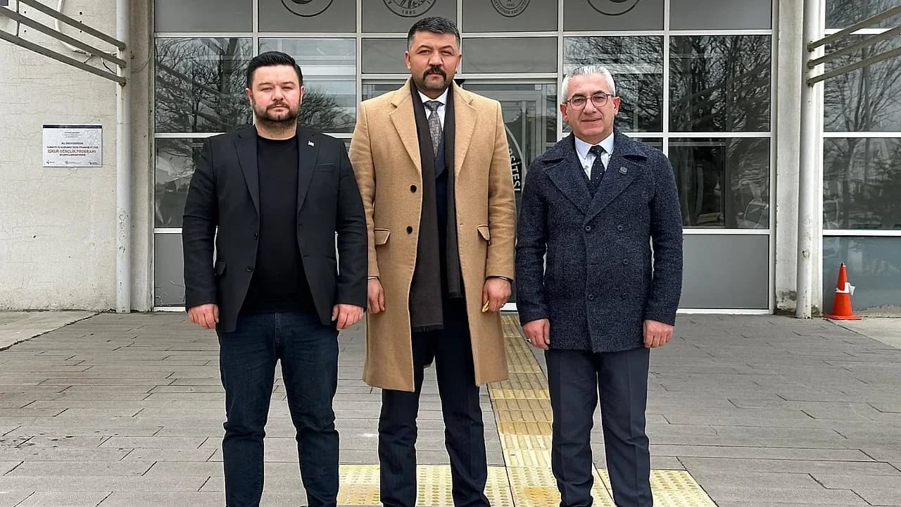 Ülkü Ocakları İl Başkanı Çetinkaya’dan, AKÜ Veteriner Fakültesi Dekan Yardımcısı Koçak’a Ziyaret