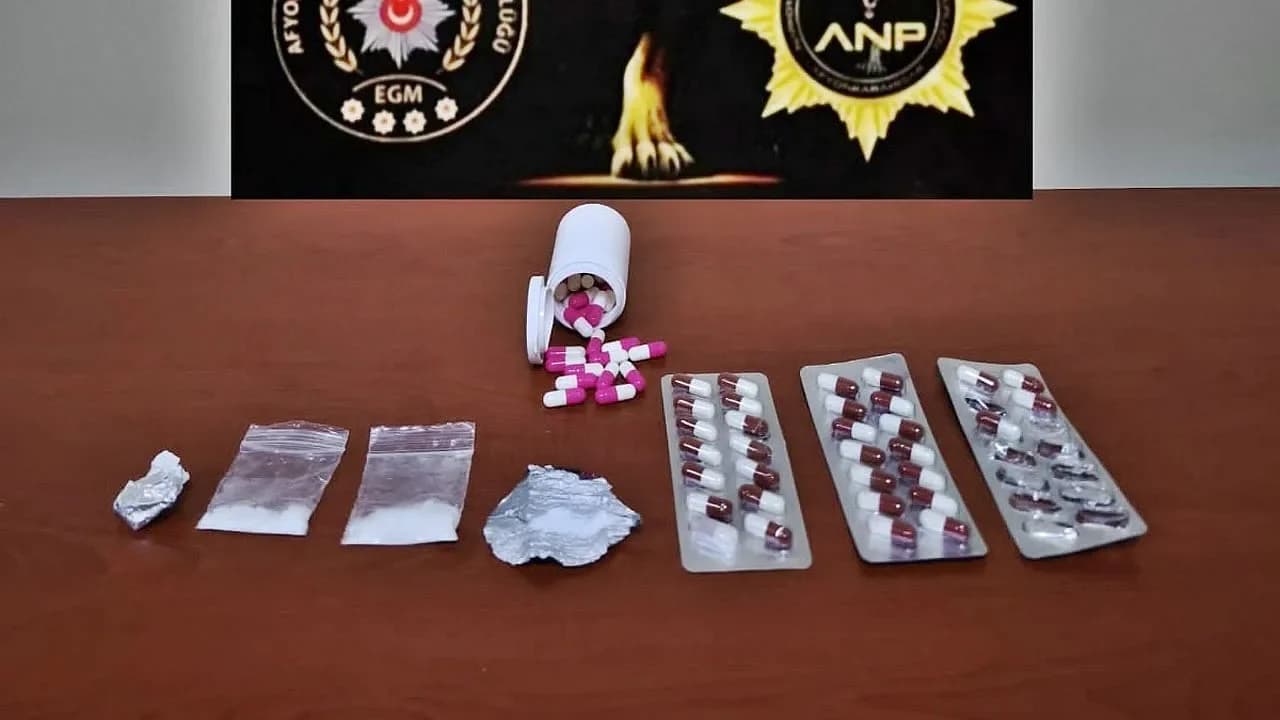 Afyon Narkotik Ekiplerinden Zehir Tacirlerine Darbe: 2 Tutuklama