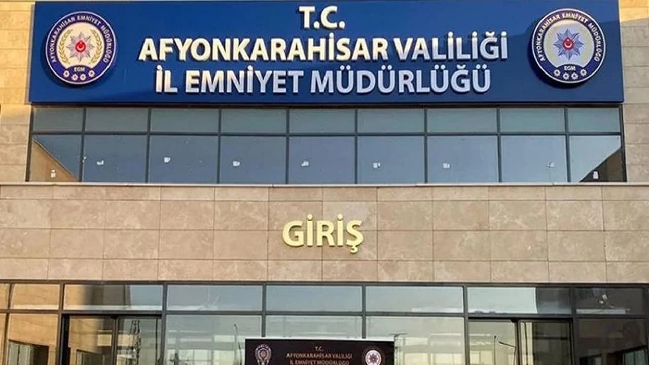 Afyonkarahisar'da Ağır Suçlardan Aranan Üç Firari Hükümlü Cezaevine Gönderildi