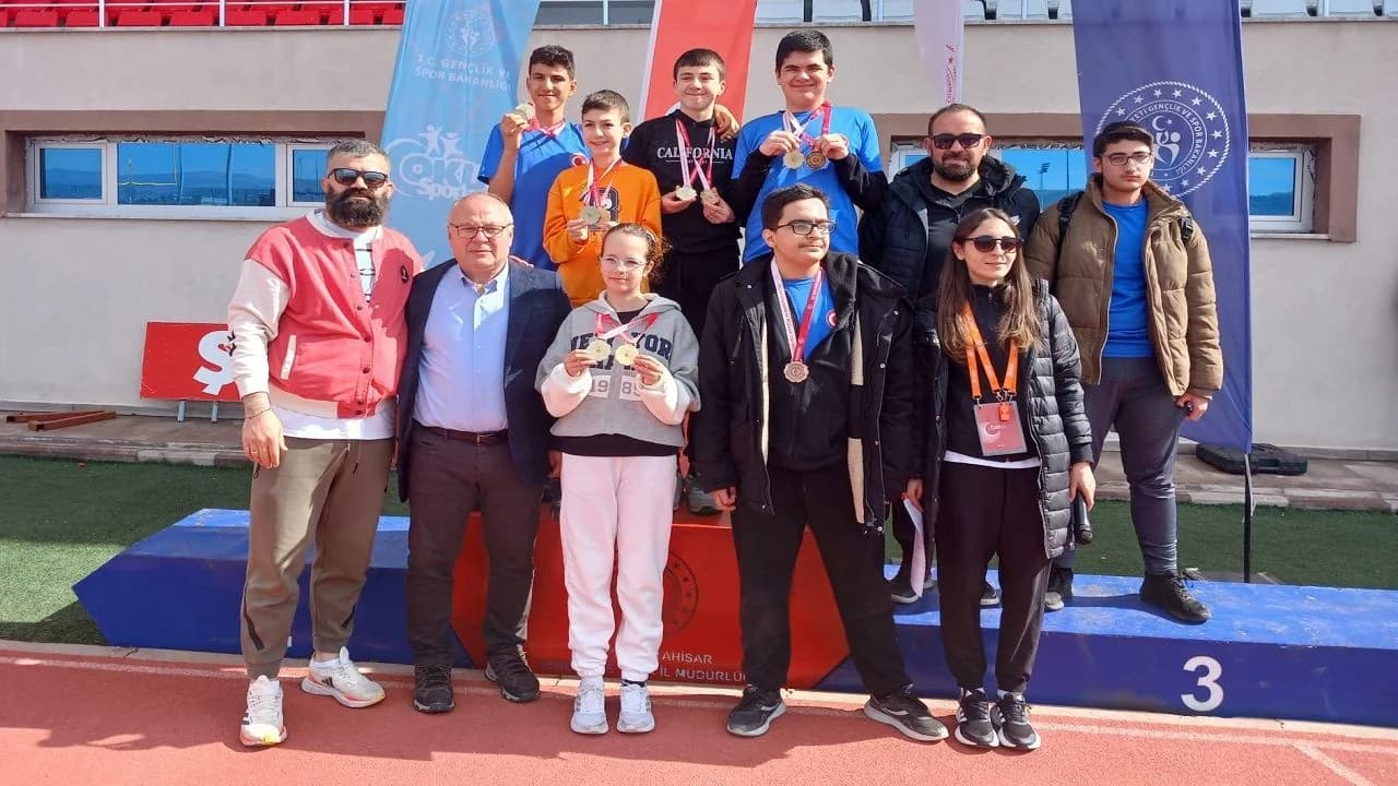 Afyonkarahisar’da Özel Sporcuların Atletizm Şöleni Sona Erdi