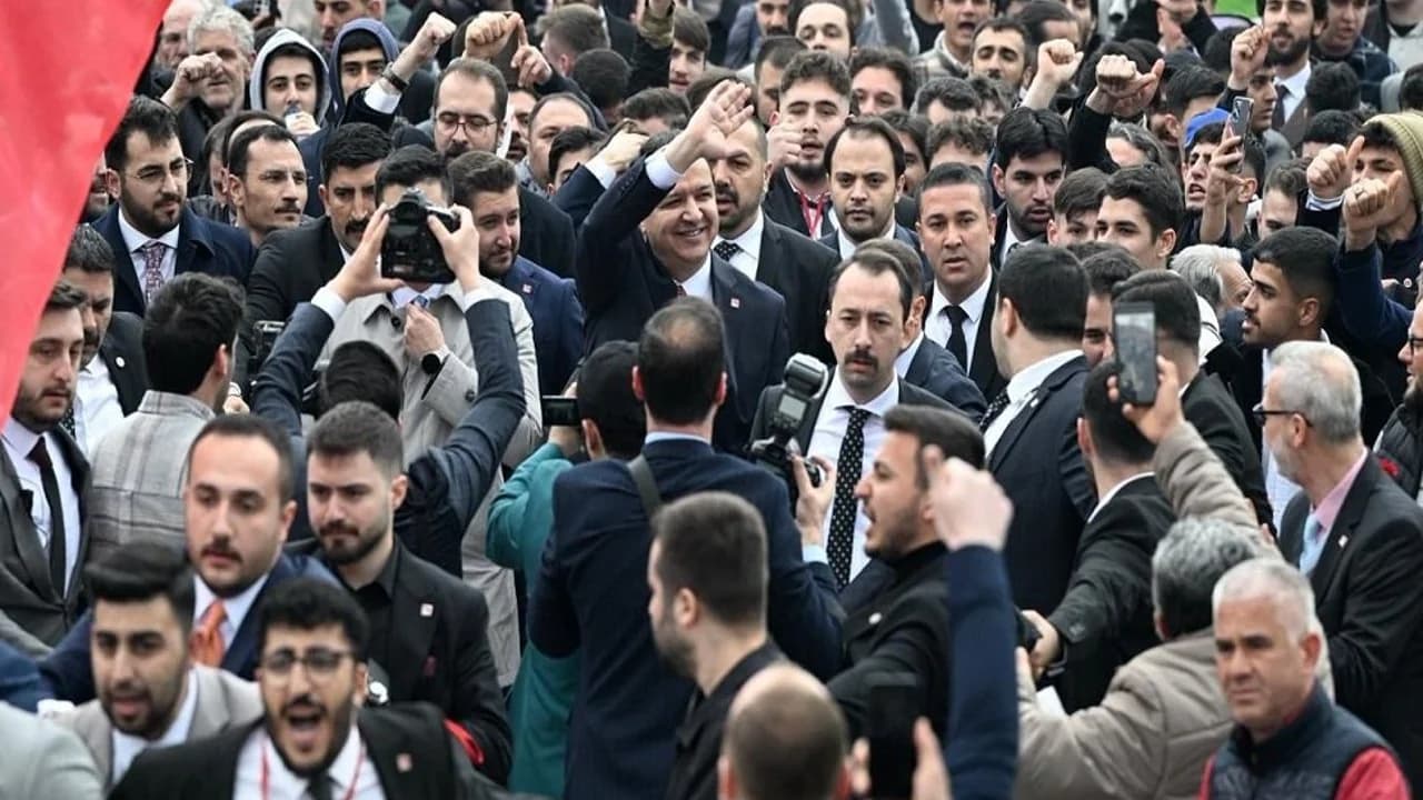 Saadet Partisi'nden Ankara'da Gövde Gösterisi: Afyonkarahisar Teşkilatı 'Türkiye Divanı'na Çıkarma Yaptı
