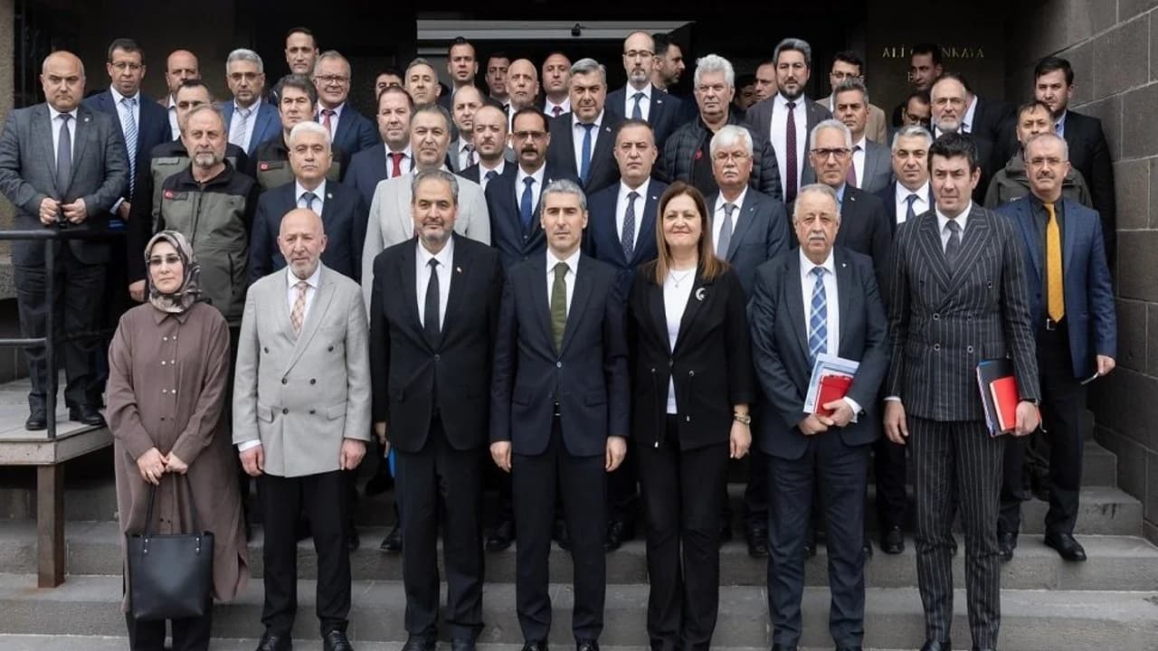 Afyonkarahisar'ın 50 Milyar Liralık Yatırım Haritası Çıkarıldı: Aslan Payı Eğitime Ayrıldı