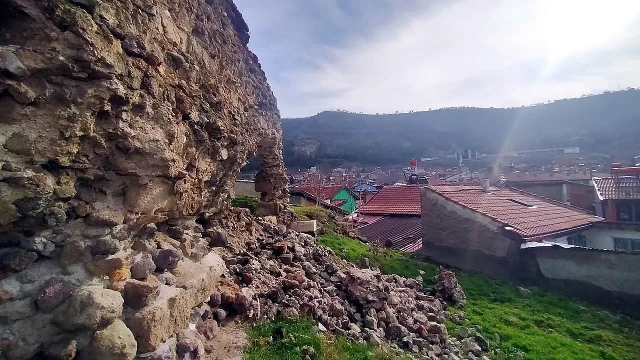 Kaledibi Mescidi: 762 Yıllık Tarih Göz Göre Göre Yok Oluyor