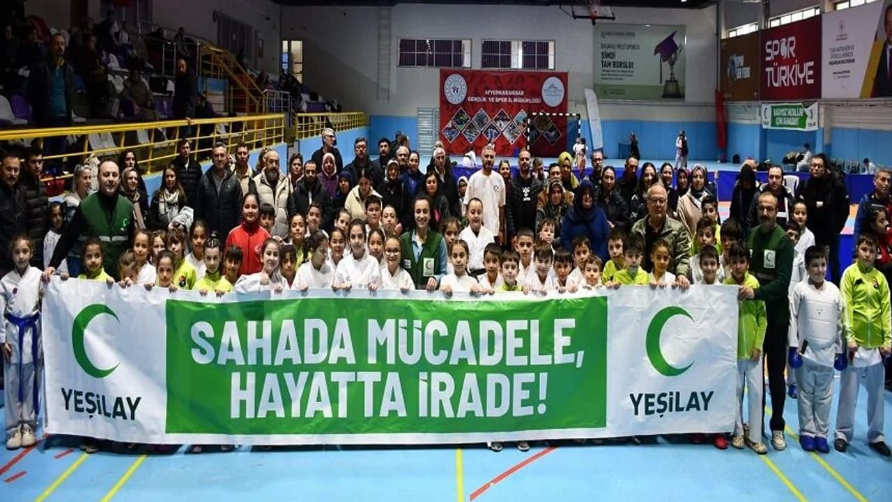 Afyonkarahisar'da Gençler Bağımlılığa Karşı Sporla Meydan Okudu
