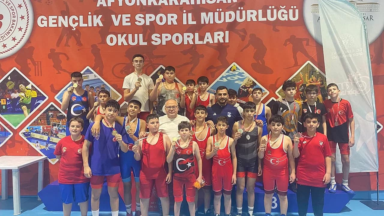 Afyonkarahisar’da Geleceğin Şampiyonları Minderde Ter Döktü