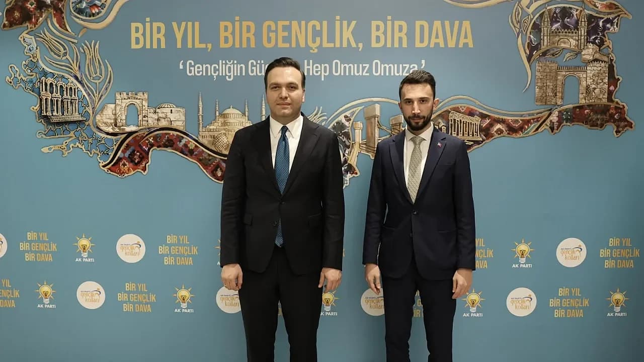 AK Parti Gençlik Kolları’ndan CHP’li Başkan’a Sert Yanıt: "Olmayan 50 Yıllık Sorunu Nasıl Çözdünüz?"