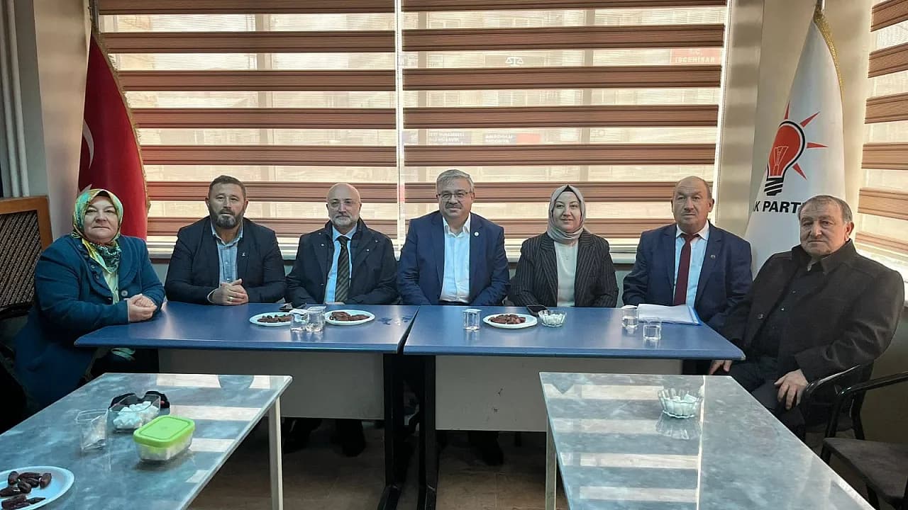 İscehisar’da Kritik İstişare: AK Parti Heyeti İlçe Yatırımlarını Değerlendirdi