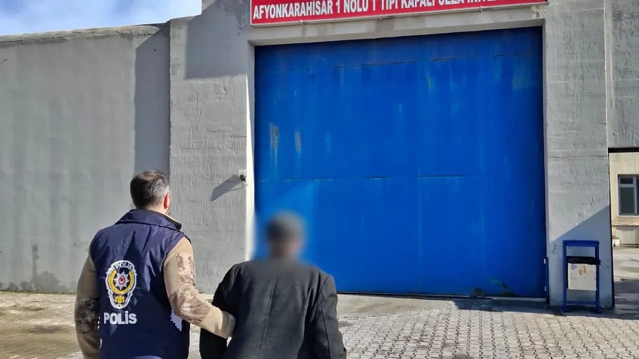 Afyonkarahisar’da "Yakın Akrabayı Öldürme" Suçundan Aranan Hükümlü Yakalandı