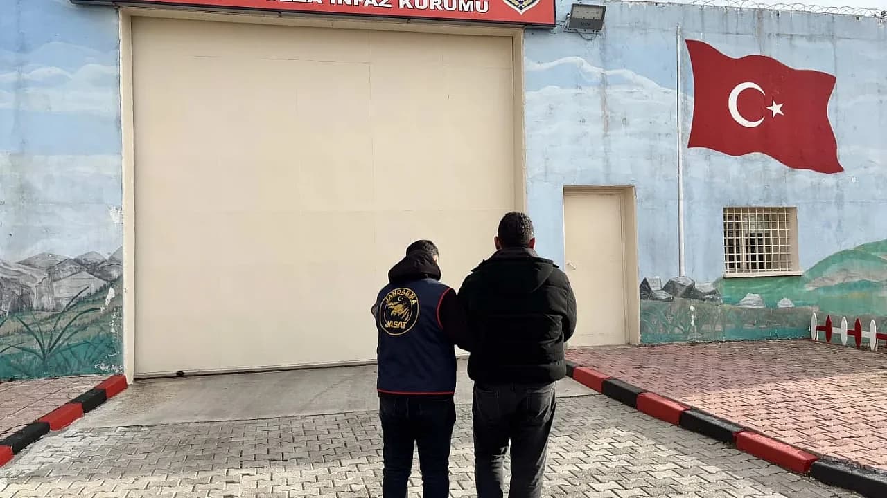 Dinar’da Jandarma Operasyonu: Anayasal Düzeni Yıkmaya Çalışan Hükümlü Yakalandı
