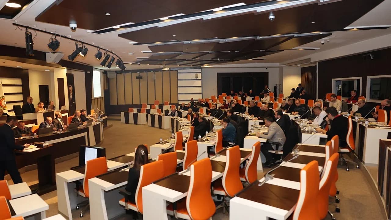 ATSO Başkanı Çelikten’den Sert Tepki: "Bayrağımıza Uzanan Her Kirli El Bertaraf Edilecektir"