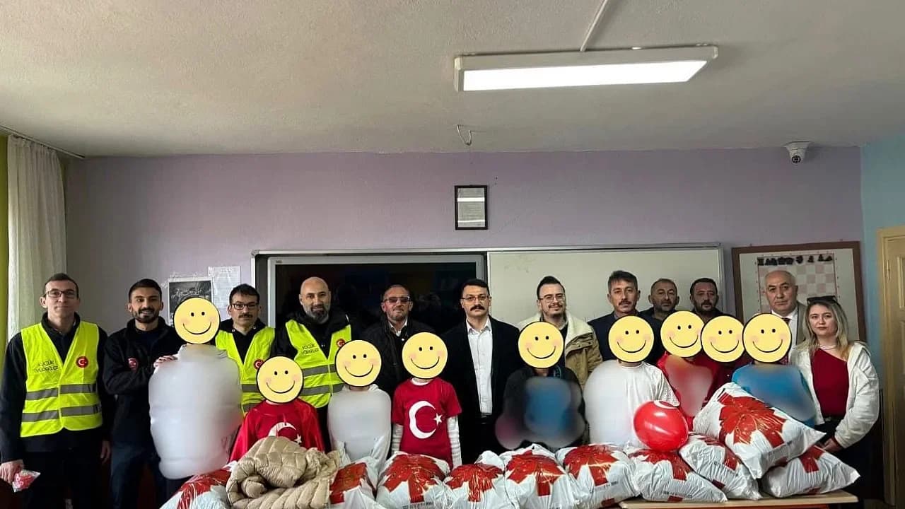 Emirdağ’da Eğitim Yılına Anlamlı Başlangıç: İhtiyaç Sahibi Öğrenciler Unutulmadı