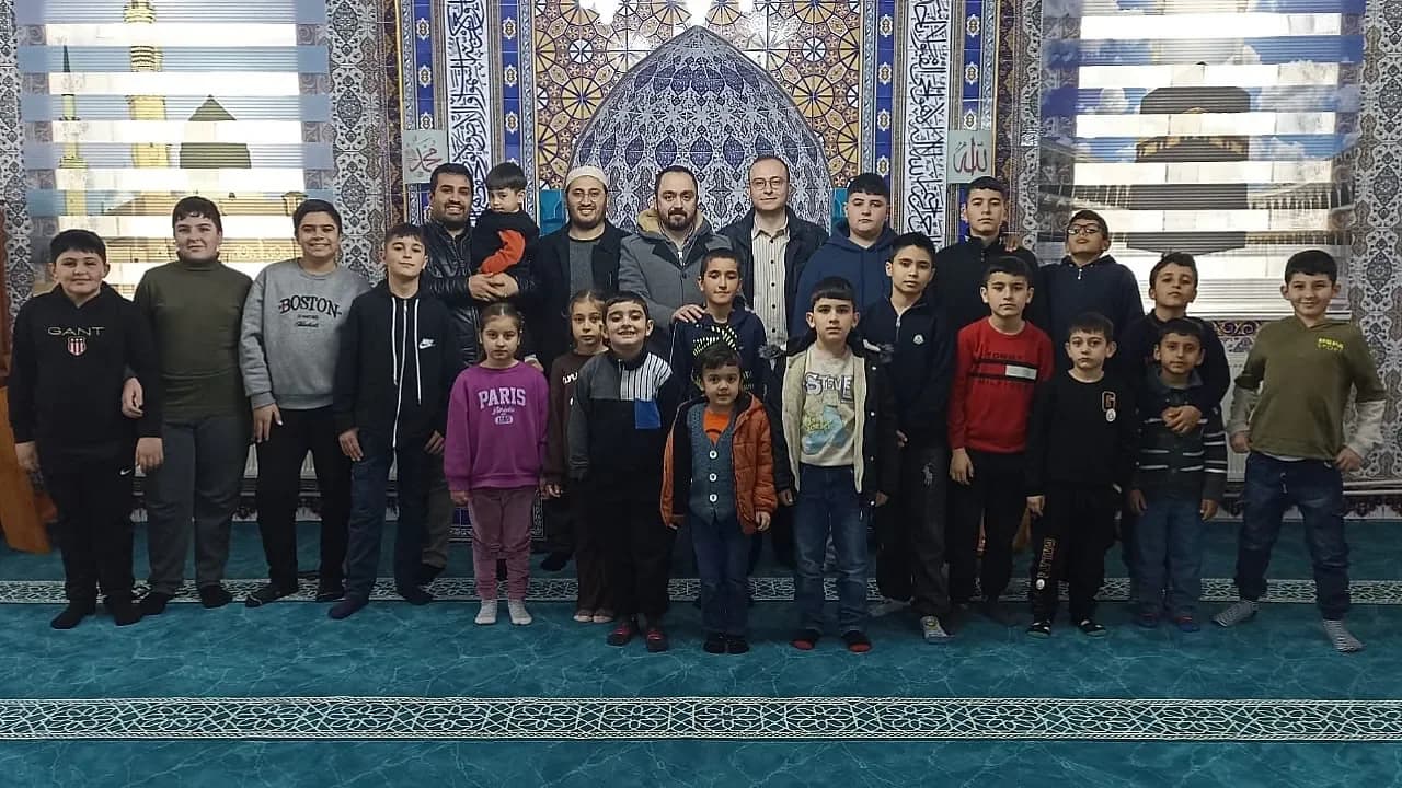 Emirdağ’da Öğrenciler İçin Anlamlı Buluşma: Yeniköy’de ‘Gençliğe Değer’ Kampı Düzenlendi