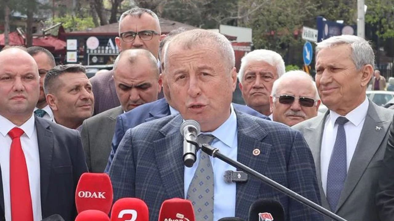 Afyonkarahisar'da İYİ Parti'den İktidara Ağır Eleştiri: Eğitim, Sağlık ve Liyakat Vurgusu