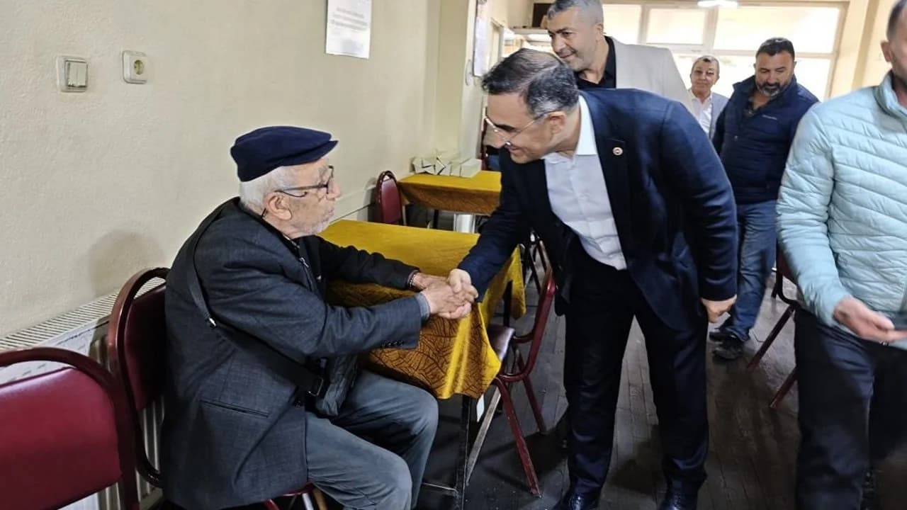 AK Partili Arslan'dan Sultandağı Ziyareti: Kirazda 35 Bin Ton Rekolte Beklentisi