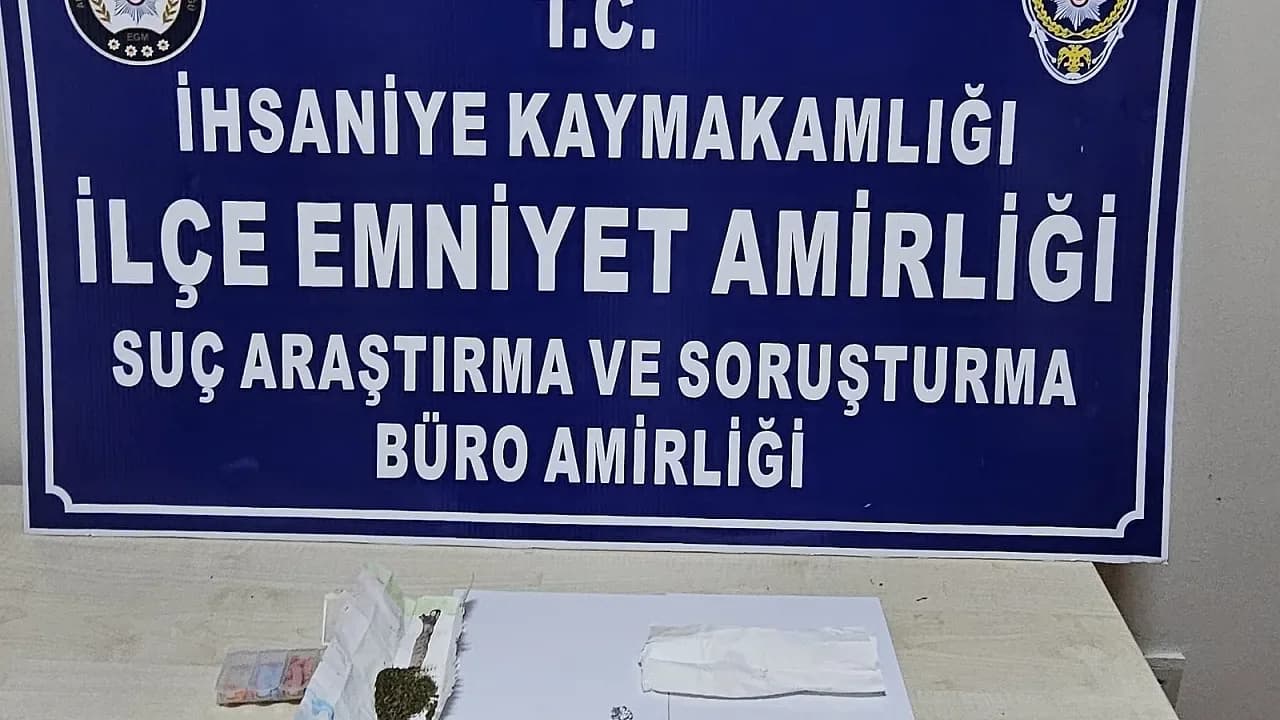 İhsaniye’de Uyuşturucu Denetimi: Sürücüye Rekor Ceza ve Ehliyet İptali