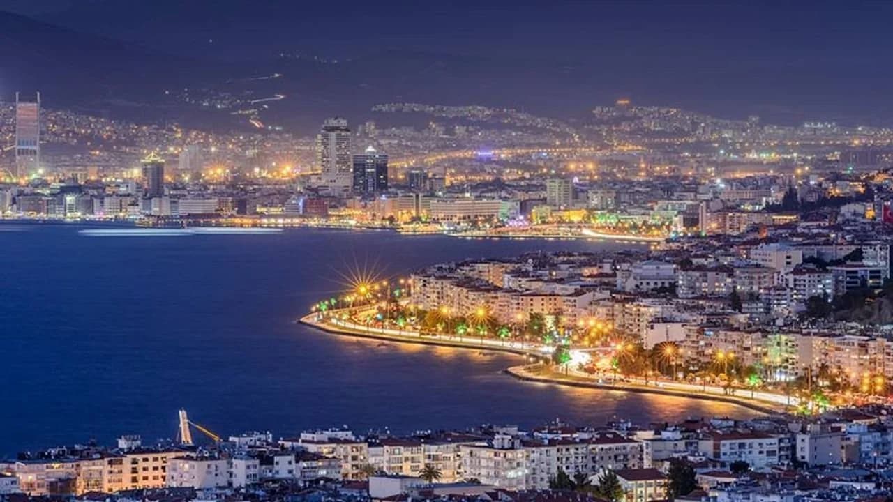 İzmir'de Sahipsiz Hayvanlar İçin 2 Bin Kapasiteli Modern Rehabilitasyon Merkezi Kuruluyor