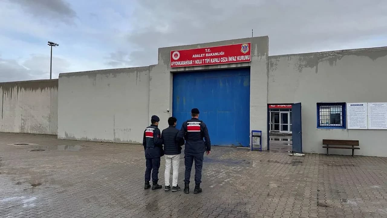 İhsaniye’de Tarihi Eser Operasyonu: 133 Parça Eser Ele Geçirildi