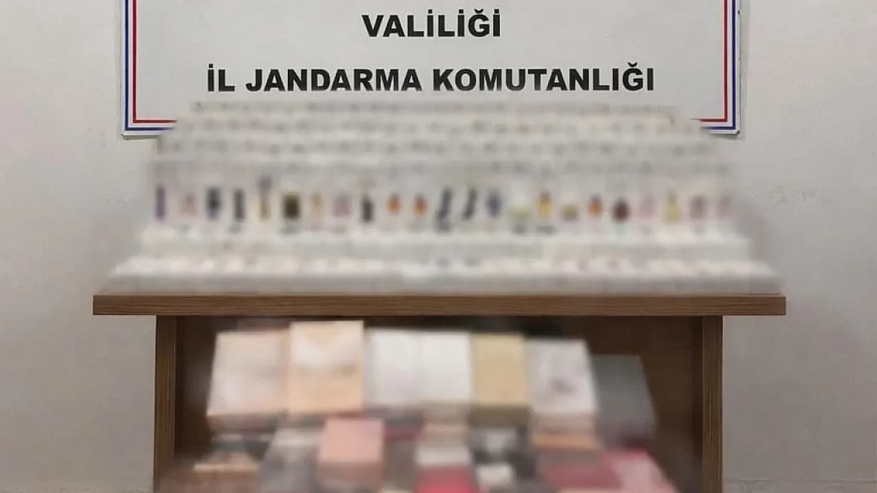 Sülümenli’de Kaçak Parfüm Operasyonu: Yüzlerce Şişe Ele Geçirildi