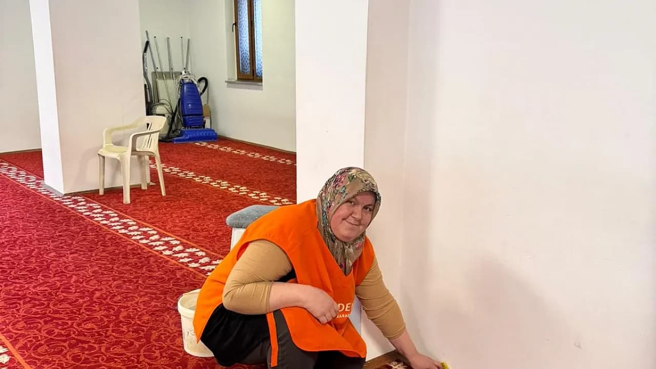 KADEM Afyon’dan Ramazan Öncesi Örnek Davranış: Camilerde Bahar Temizliği