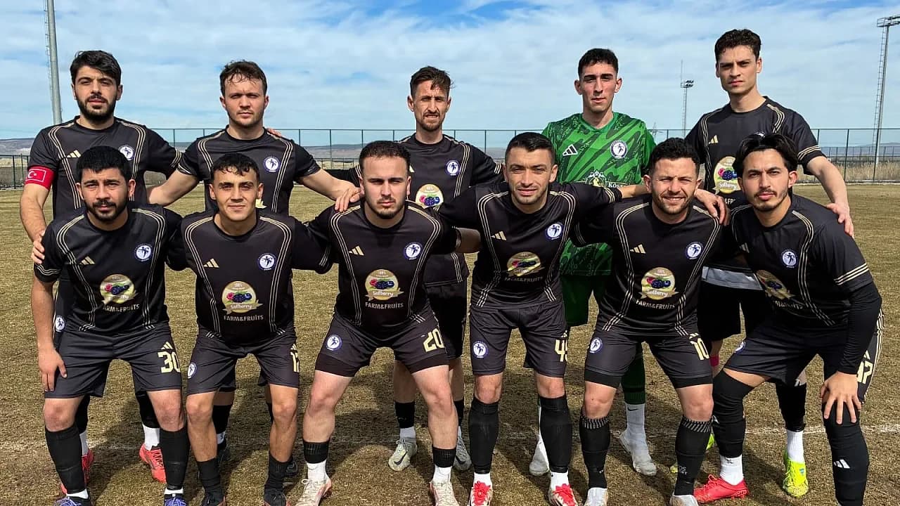 Artuk Çakırköyspor'dan Şampiyonluk Yürüyüşünde Gövde Gösterisi: Evcilerspor Karşısında 7-0'lık Zafer