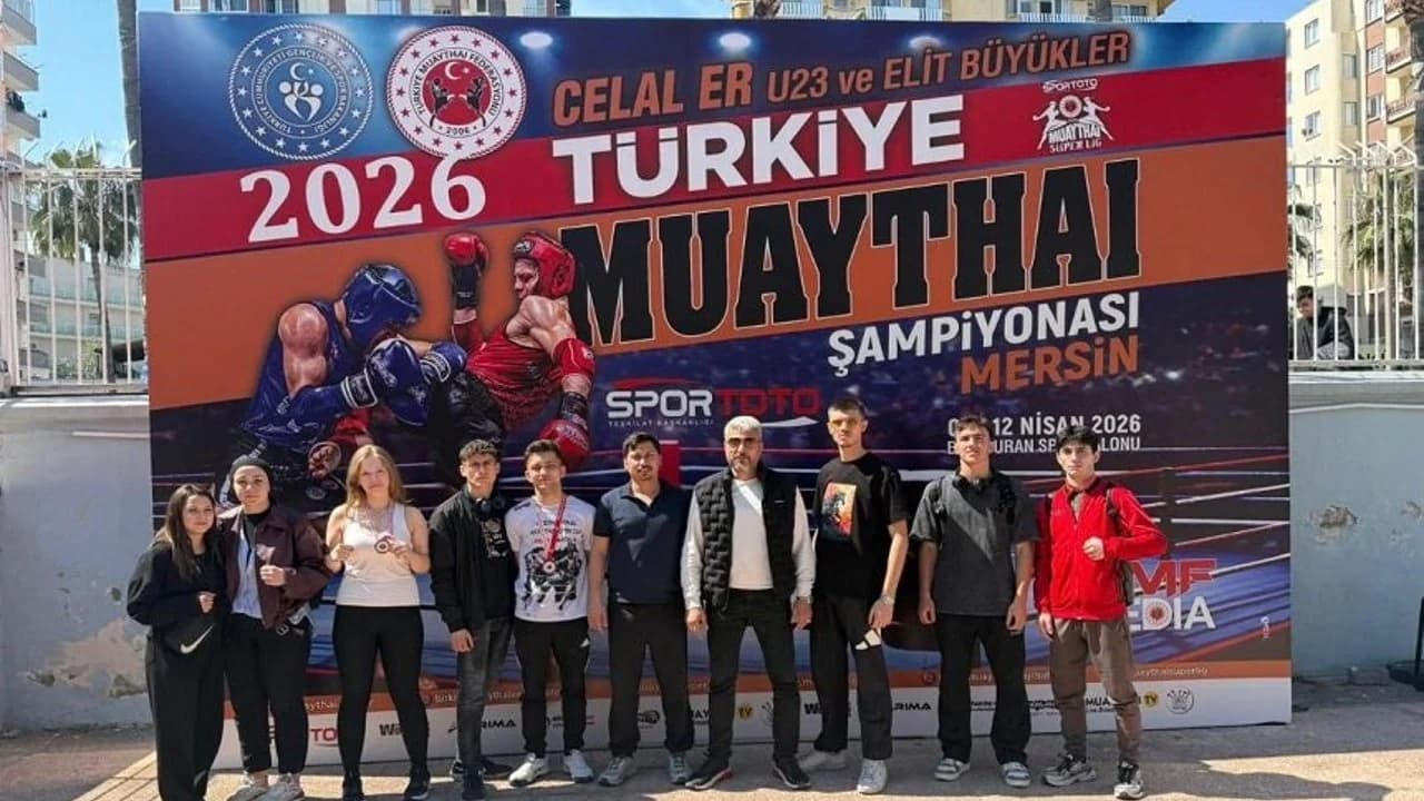 Mersin'deki Muay Thai Şampiyonası'nda Afyonkarahisar'a 5 Madalya