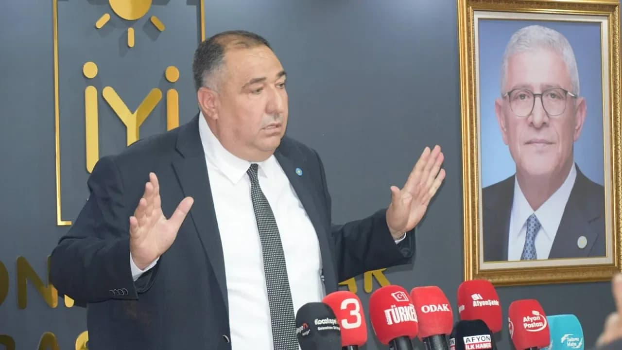Mısırlıoğlu’ndan Şoför Esnafı İçin 'İflas' Uyarısı: "Borcu Yoktur Yazısı İstemek Esnafı Sistem Dışına İtmektir"