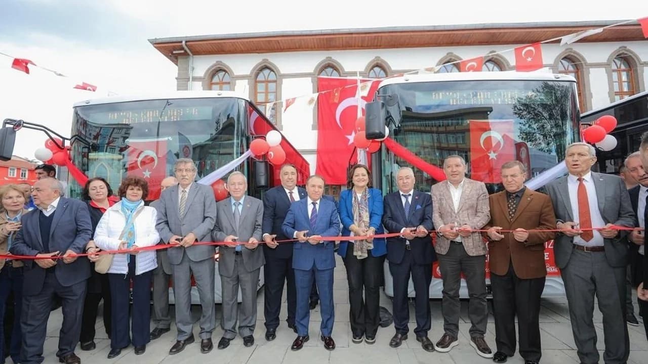 Afyonkarahisar Şehir İçi Ulaşımına 3 Yeni Otobüs ve TOGG Takviyesi