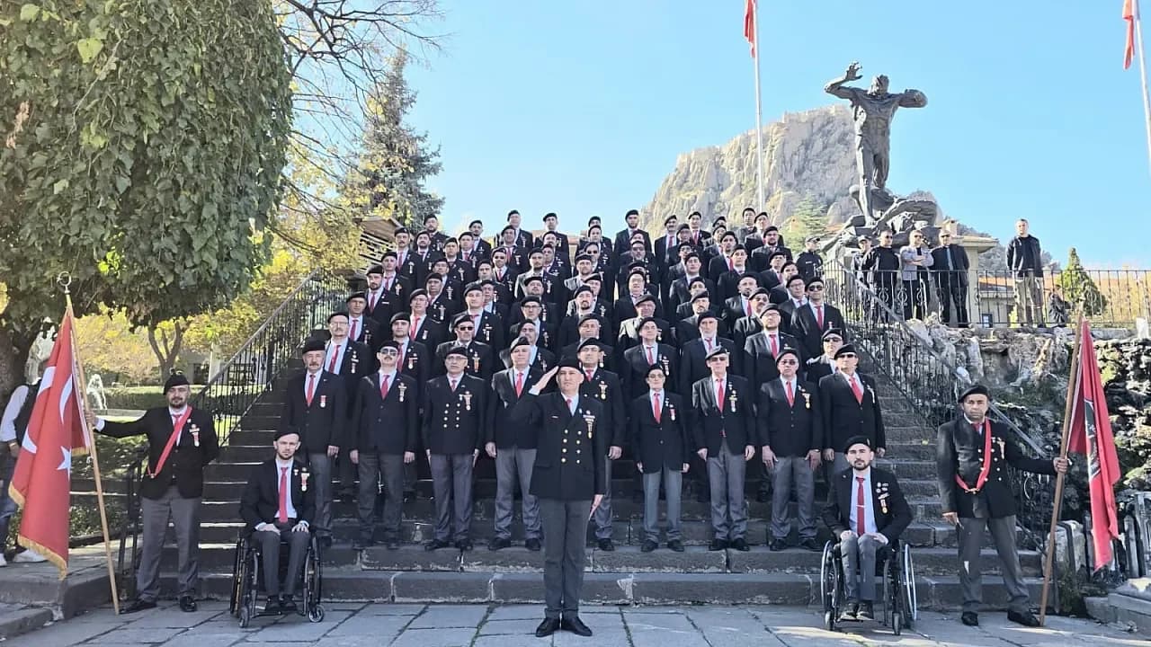 Başkan Kumartaşlı’dan ‘Sözde’ Derneklere Sert Uyarı: “Şehit ve Gazi İsimleri Üzerinden Rant Devşirilmesine İzin Vermeyeceğiz”