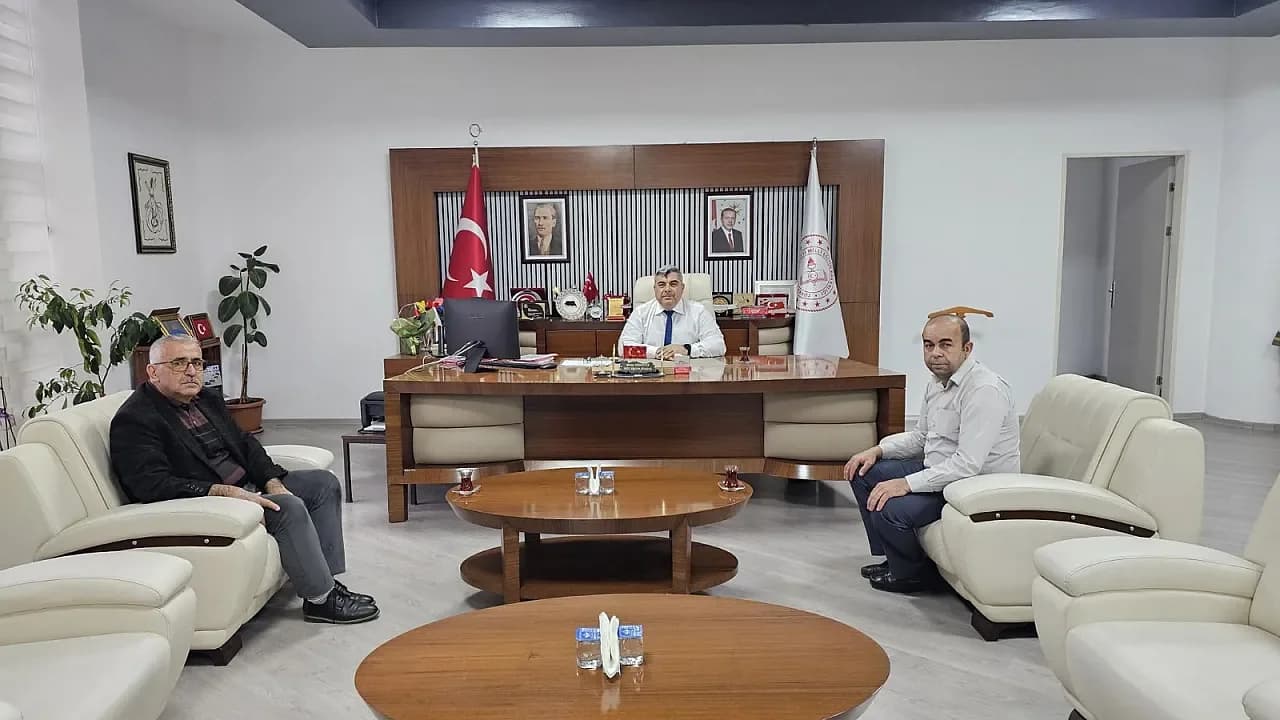 Müdür Sünnetci’den Şehit Babasına Vefa Sözü: “Aziz Hatıralarını Sonsuza Dek Yaşatacağız”