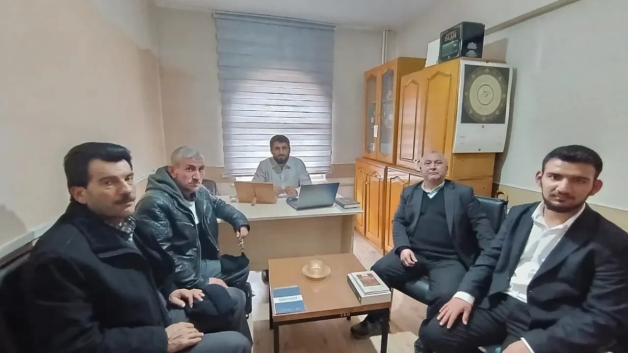 Seyitgazi Müftülüğü Personeli "Kitap Oku-Yorum" Etkinliğinde Bir Araya Geldi