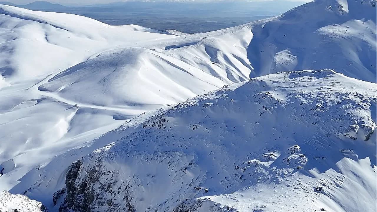 Sultan Dağları’nda Beyaz Bereket: Üretici ve Eber Gölü Baharı Bekliyor