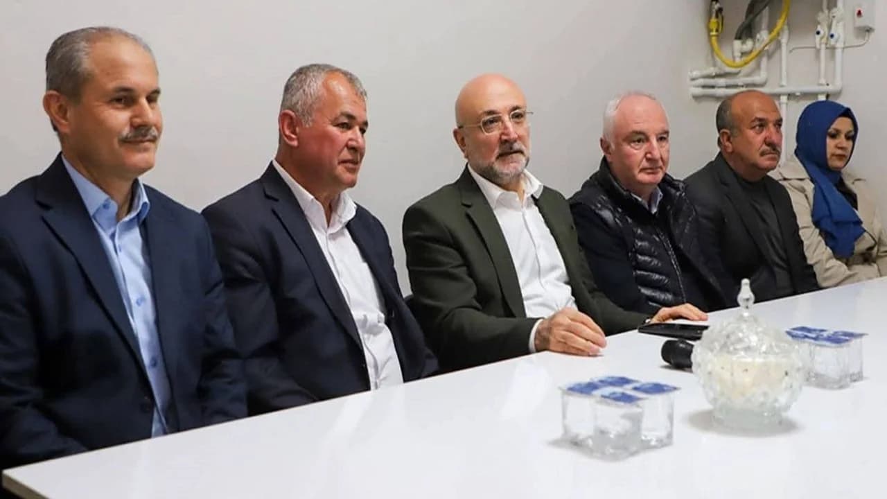 AK Parti Afyonkarahisar İl Başkanı Şahin'den İhsaniye'de "Sahada Olun" Çağrısı