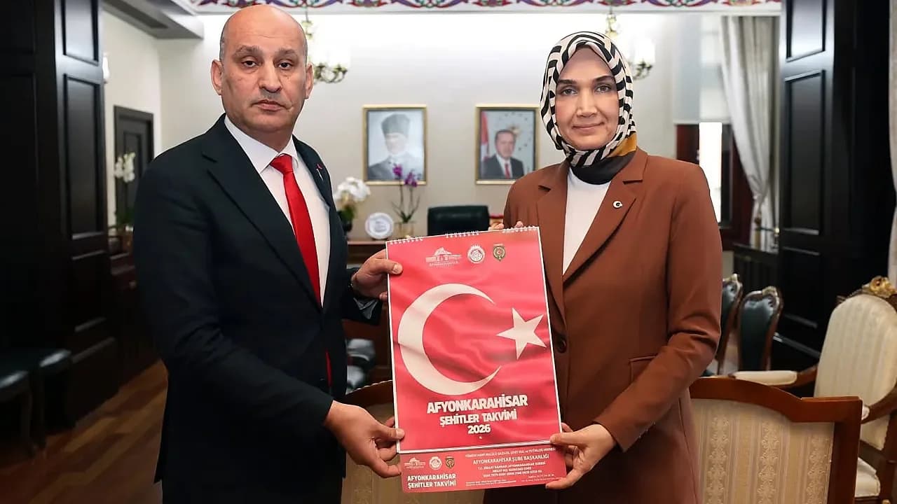 Vali Yiğitbaşı’na Anlamlı Hediye: Şehitlerimizin Anısı 2026 Takviminde Yaşatılıyor